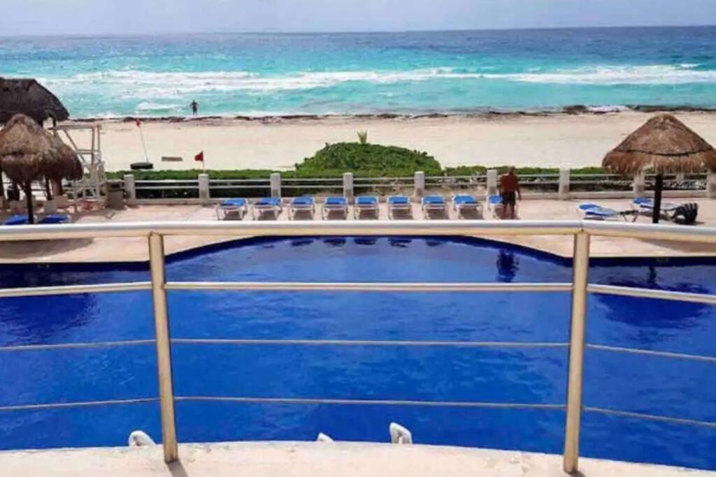 Amazing Beachfront Apartment كانكون المظهر الخارجي الصورة