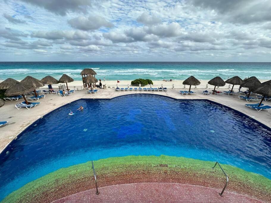 Amazing Beachfront Apartment كانكون المظهر الخارجي الصورة
