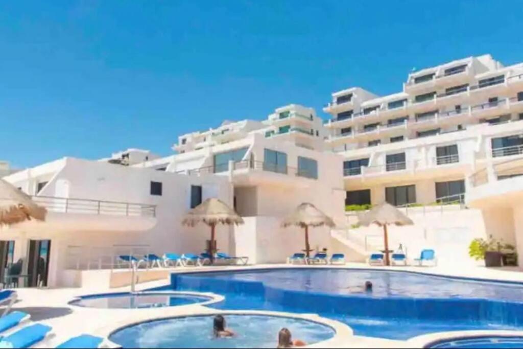 Amazing Beachfront Apartment كانكون المظهر الخارجي الصورة