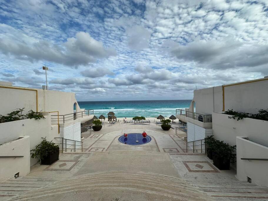 Amazing Beachfront Apartment كانكون المظهر الخارجي الصورة